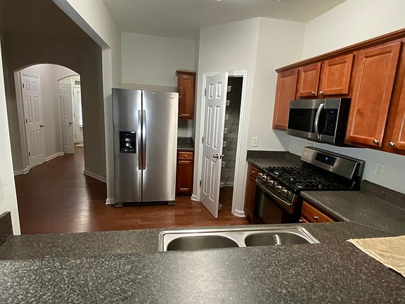 4th image of 3339 Marla Blvd NW
