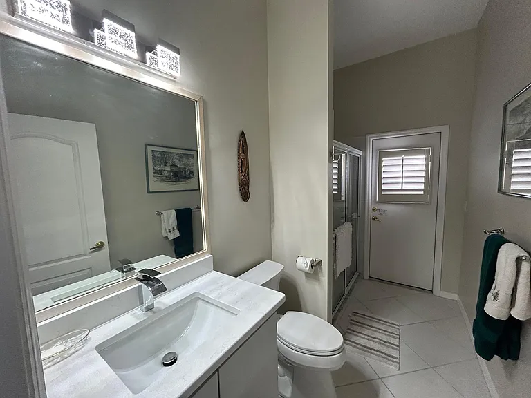 Pool/Office Bathroom