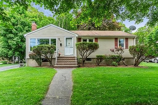 2nd image of 41 Raymond Cir