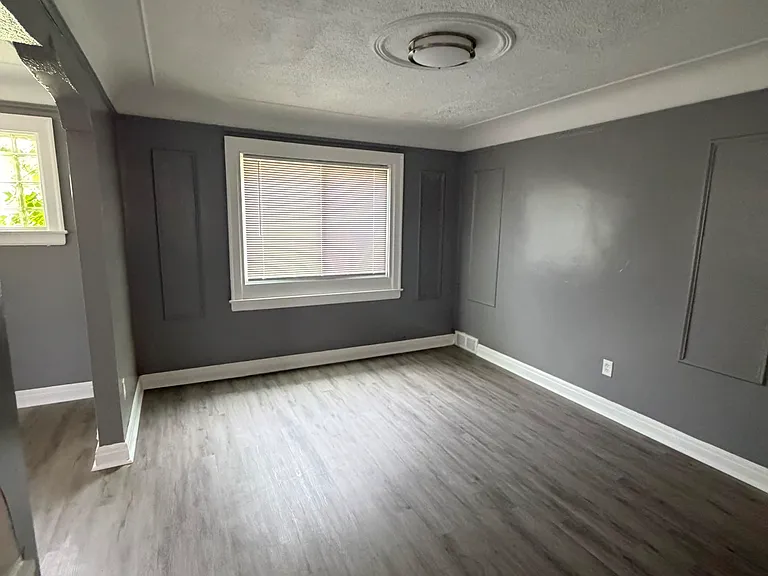 15443 Whitcomb St #2 — Photo 13