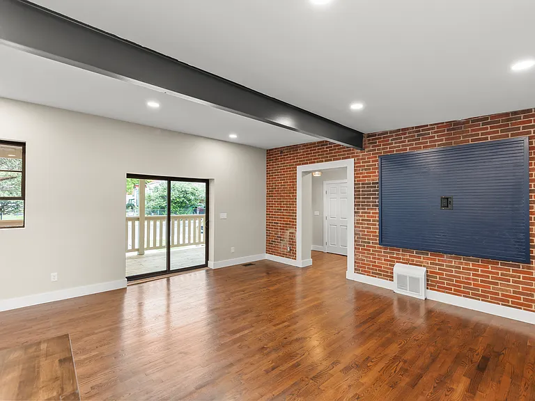 903 Orchard Ave — Photo 4