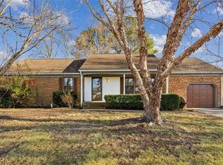 1217 Grenadier Dr, Chesapeake, VA 23322
