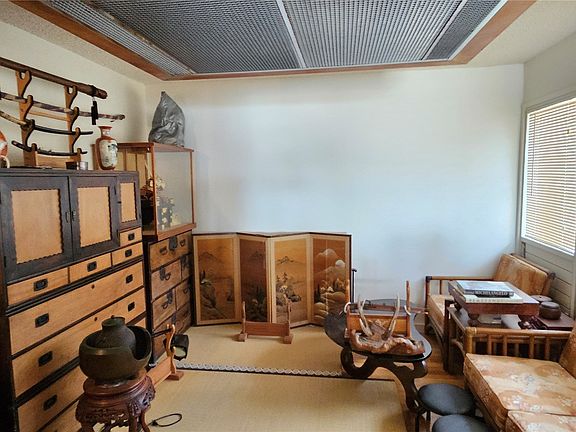 3rd image of 28 Poipu Dr