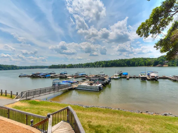 9816 Emerald Point Dr Unit 9, Charlotte, NC 28278