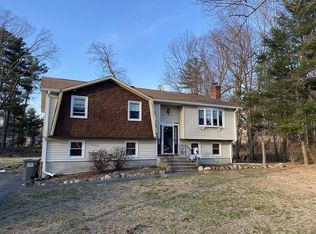 13 Crescent St, Salem, NH 03079