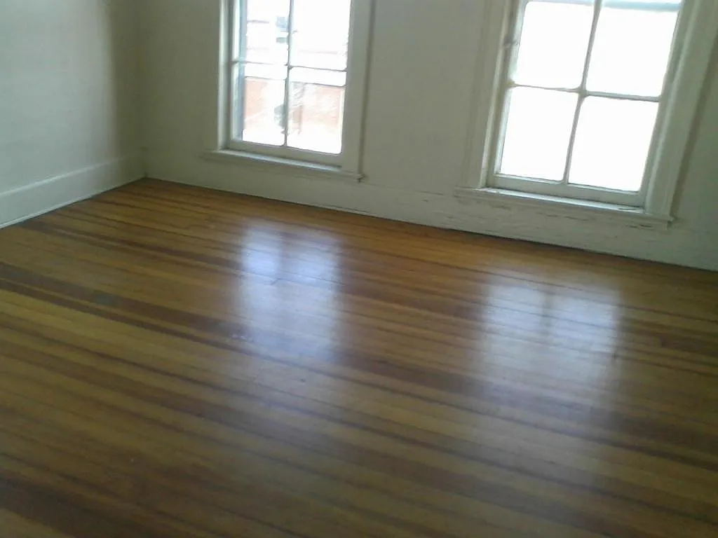 404 W Stephenson, 8 N Cherry — Photo 2