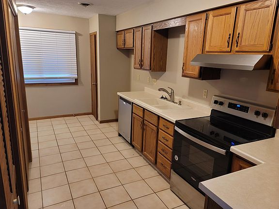 3rd image of 7361 Travertine Trl
