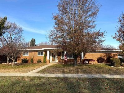 6757 Dorf St, Shelby Township, MI, 48317