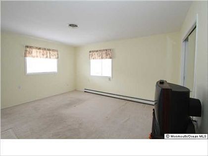 5th image of 203 Parisian Ct