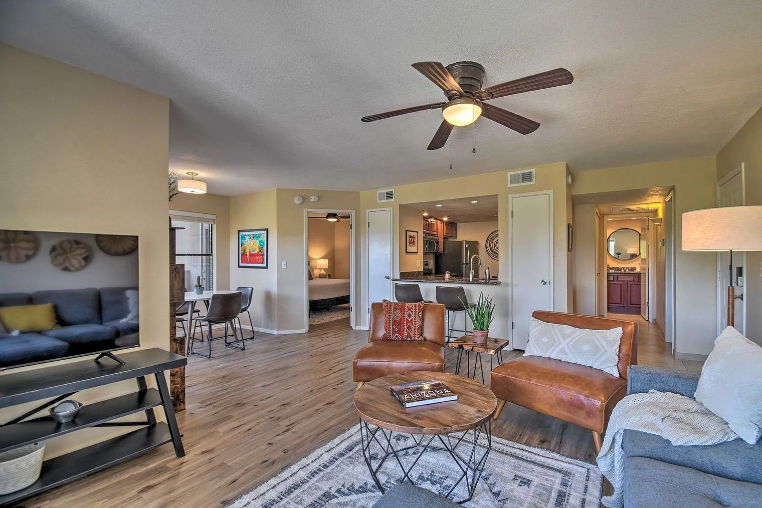2 bed, 2.0 bath, 1044 sqft, $2,910 — Photo 3