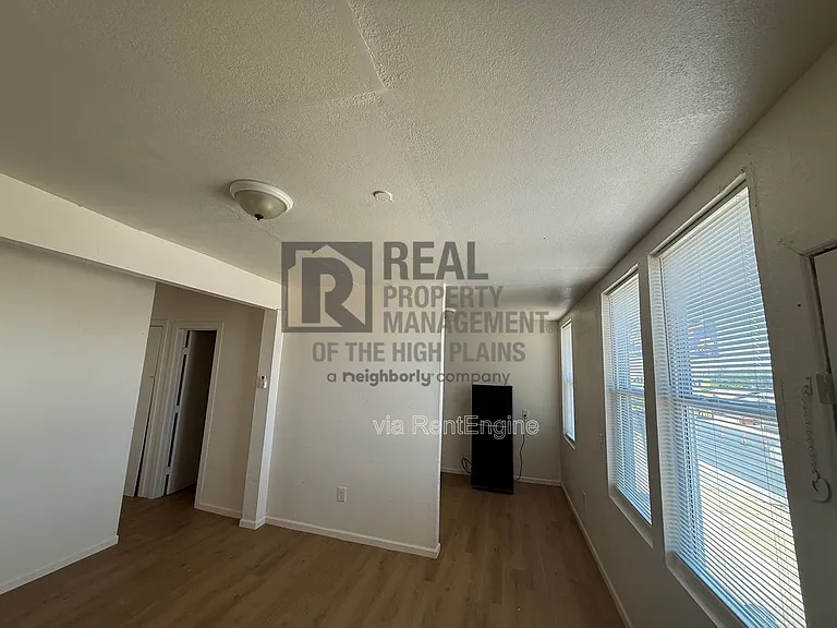 709 N Mirror St #C — Photo 7