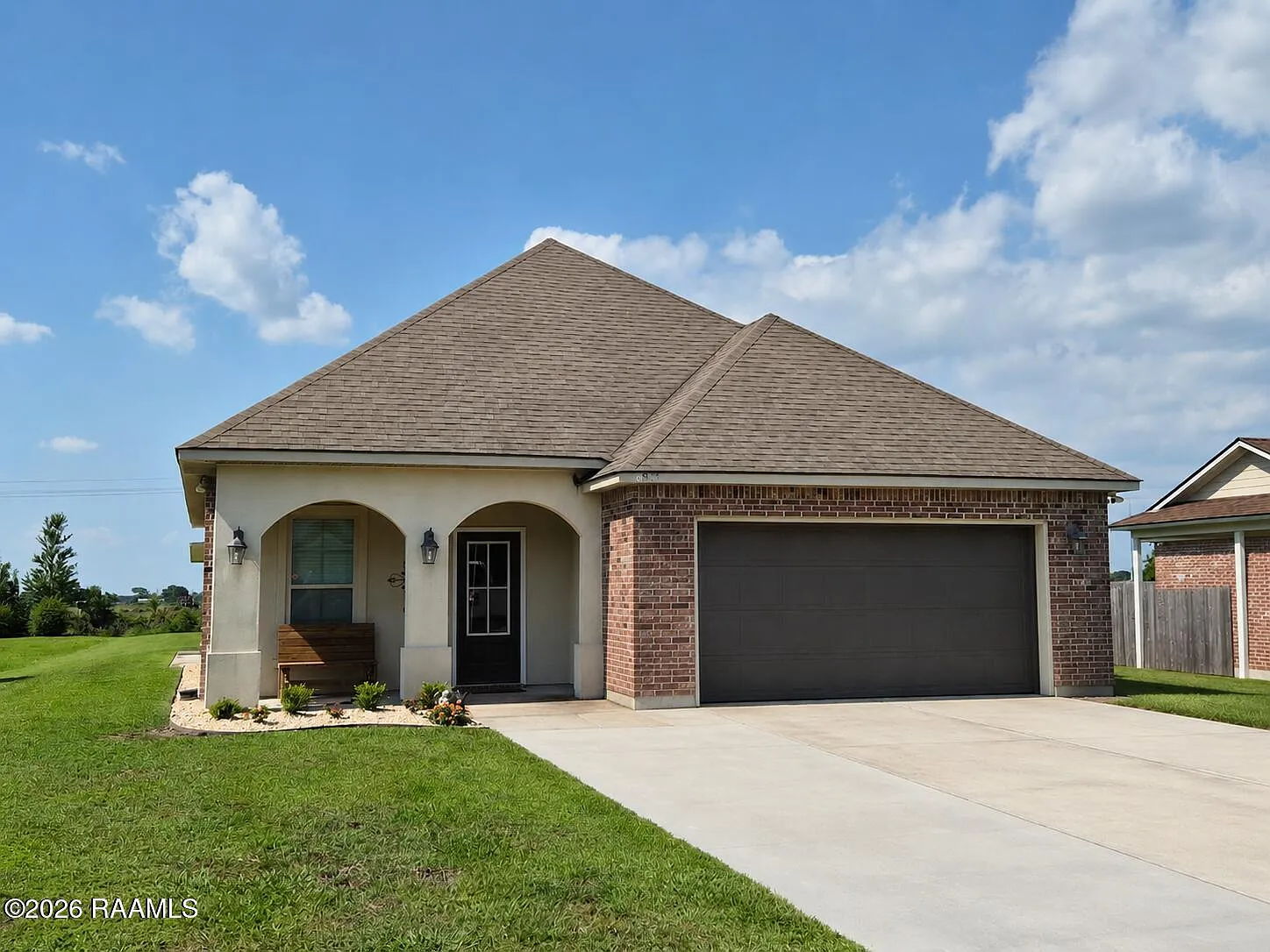3 bed, 2.0 bath, 1629 sqft, $1,900 — Photo 1
