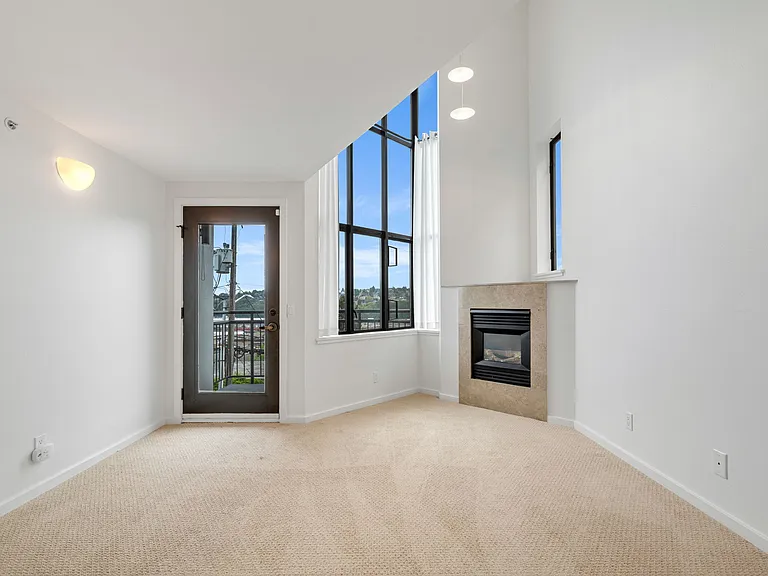 2048 13th Ave W #8 — Photo 11