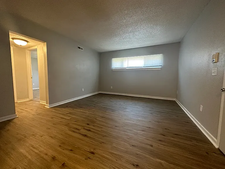 525 N Arlington St — Photo 15