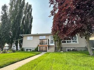 48 E Cochrane Rd, Whitecourt, AB T7S1C2