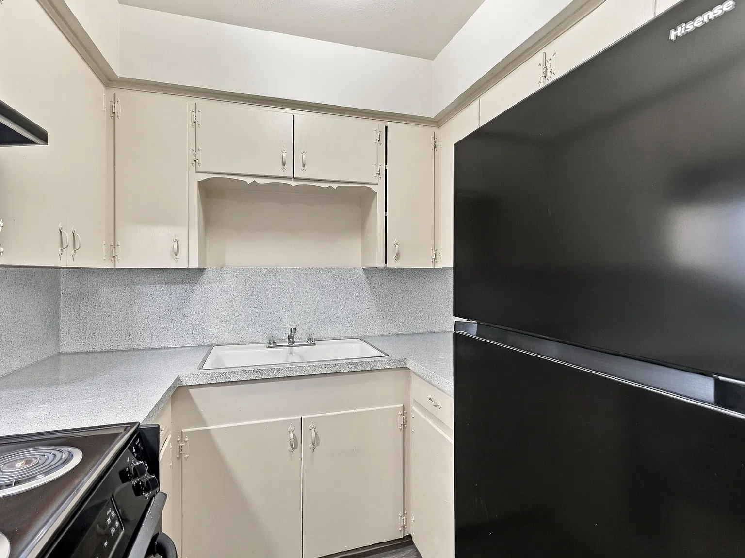 411 East Polk Street - 8 — Photo 3