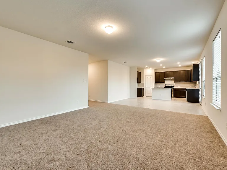 2708 Ryder Ln — Photo 3