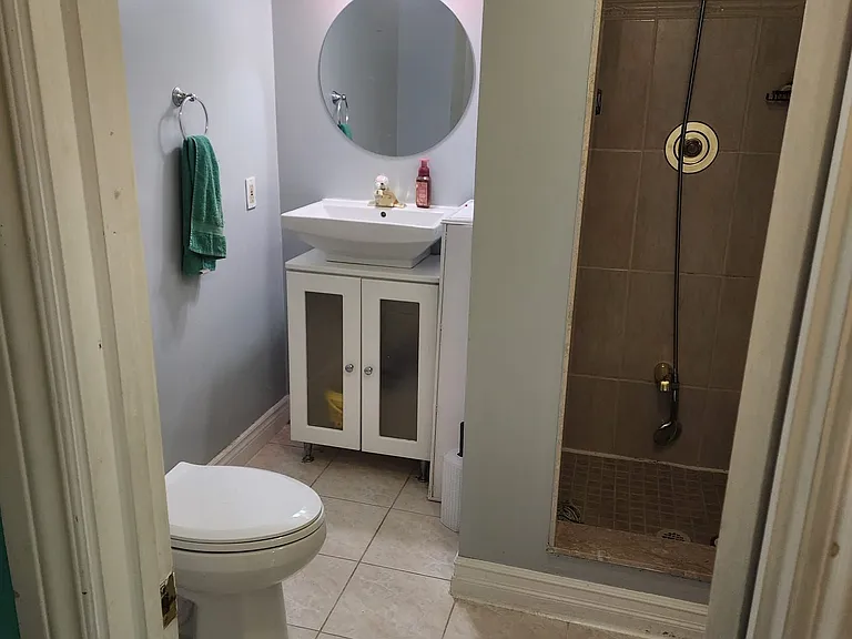 37 Trafford Cres — Photo 7