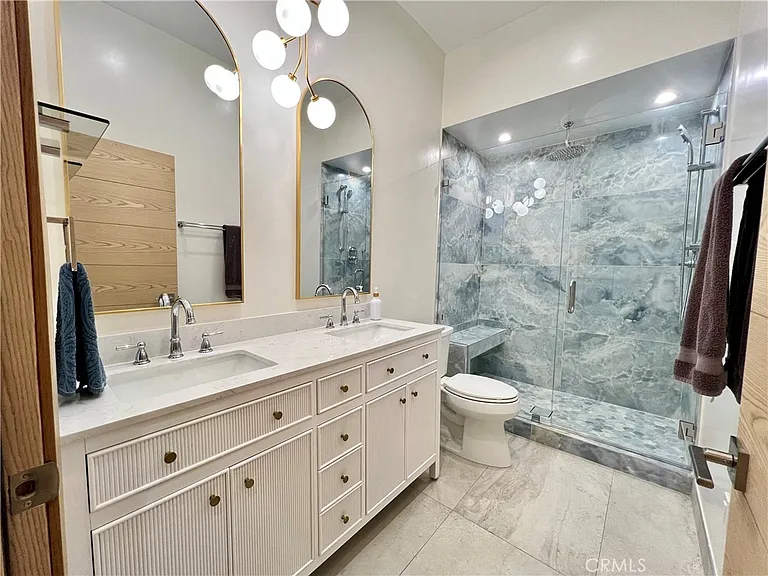 23447 Balmoral Ln #F — Photo 10