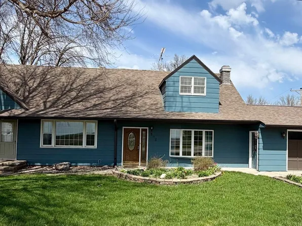 308 Fairview St, Dows, IA 50071