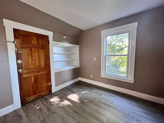 5th image of 52 Hillside Pl #3
