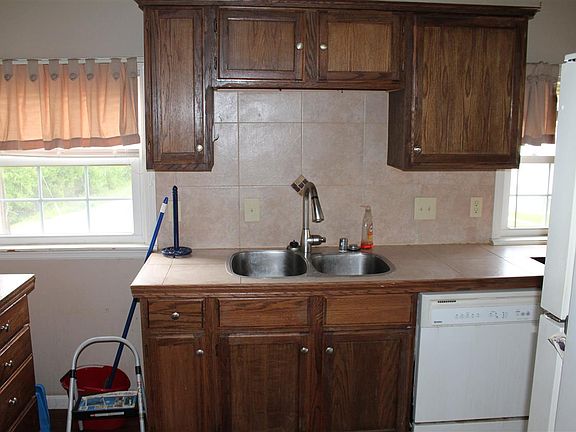 5th image of 6121 Clubhouse Dr