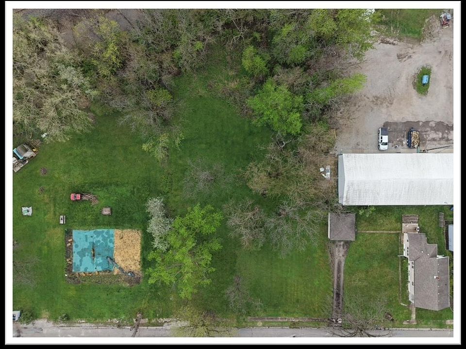2nd image of 133 Halstead St