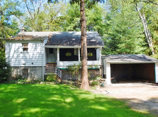 32 Notch Rd, Oak Ridge, NJ 07438