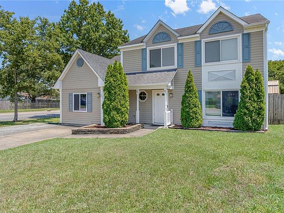 2nd image of 901 Chaka Ct