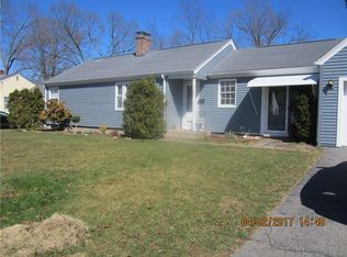 132 Dahlia St, Warwick, RI 02888