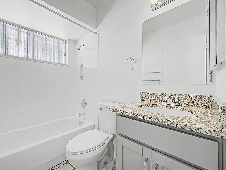 17213 N 35th Dr — Photo 21