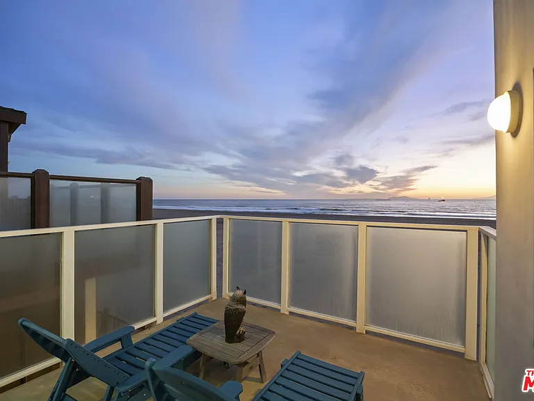 1005 Ocean Dr — Photo 6