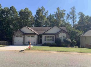 135 Harvest Ridge Dr, Inman, SC 29349