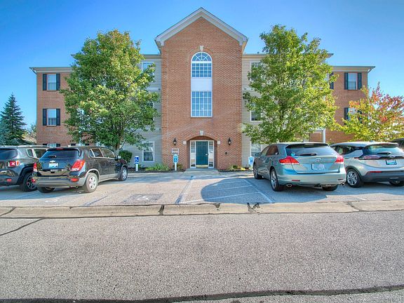4th image of 1056 Larkspur Ct #1056