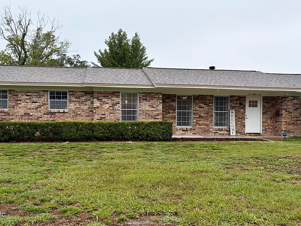 1st image of 685 BOWIE Boulevard