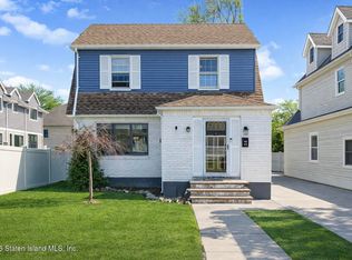 44 Tarring St, Staten Island, NY 10306
