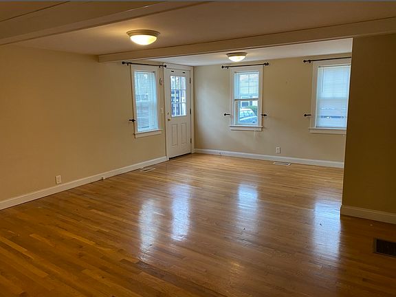 Entry door comes into the living room
