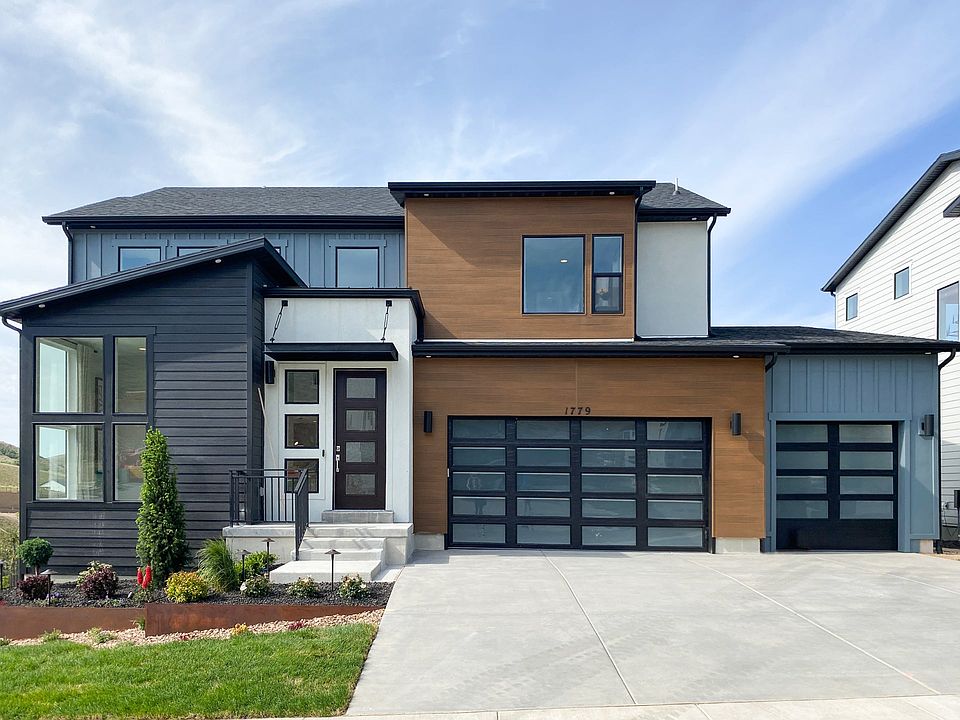 Home in Lehi Canyon Point