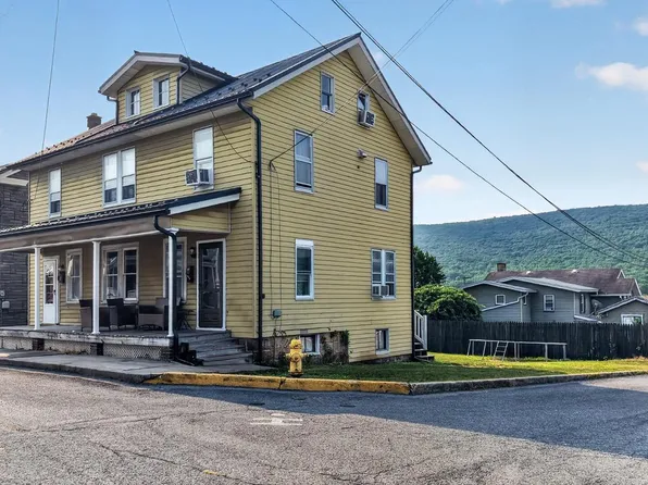 126 E Spruce St, Williamstown, PA 17098