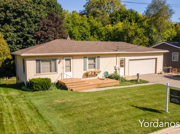 1522 Lamont Ave NW, Grand Rapids, MI 49504