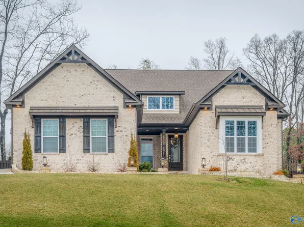 16 Natures Ridge Way, Huntsville, AL 35803