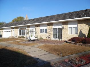 3920 W Rock Falls Rd, Rock Falls, IL 61071