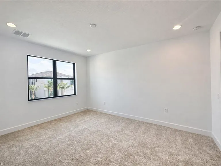 12770 Woodbury Dr — Photo 19