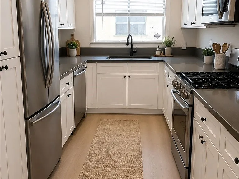5334 Vantage Ave #3 — Photo 2