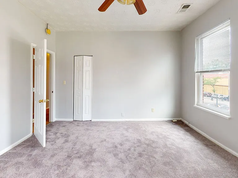 2610 Woodburn Ave #1 — Photo 7