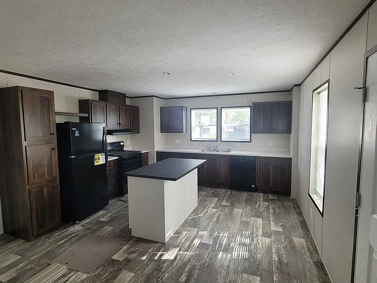 2801 S Stone Rd #247 — Photo 2