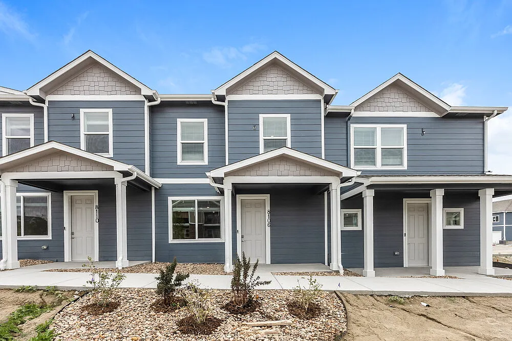 3 bed, 2.5 bath, 1502 sqft, $2,560 — Photo 1