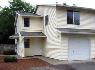 19945 NE Halsey St APT 1, Portland, OR 97230