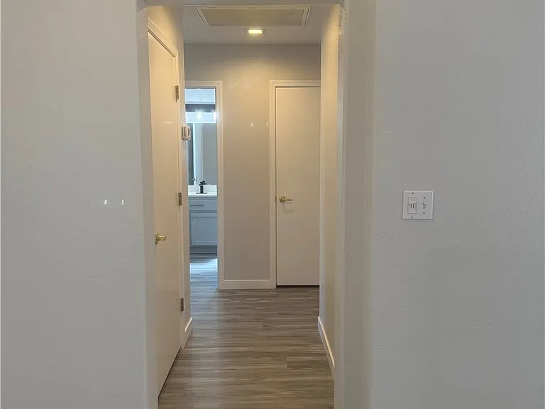 9909 Bundella Dr — Photo 24
