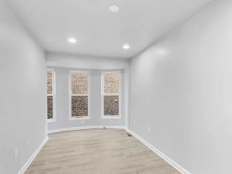 69 E Slocum St — Photo 12